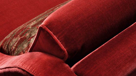 Velvety fabrics and warm colors for Smania classic style sofas